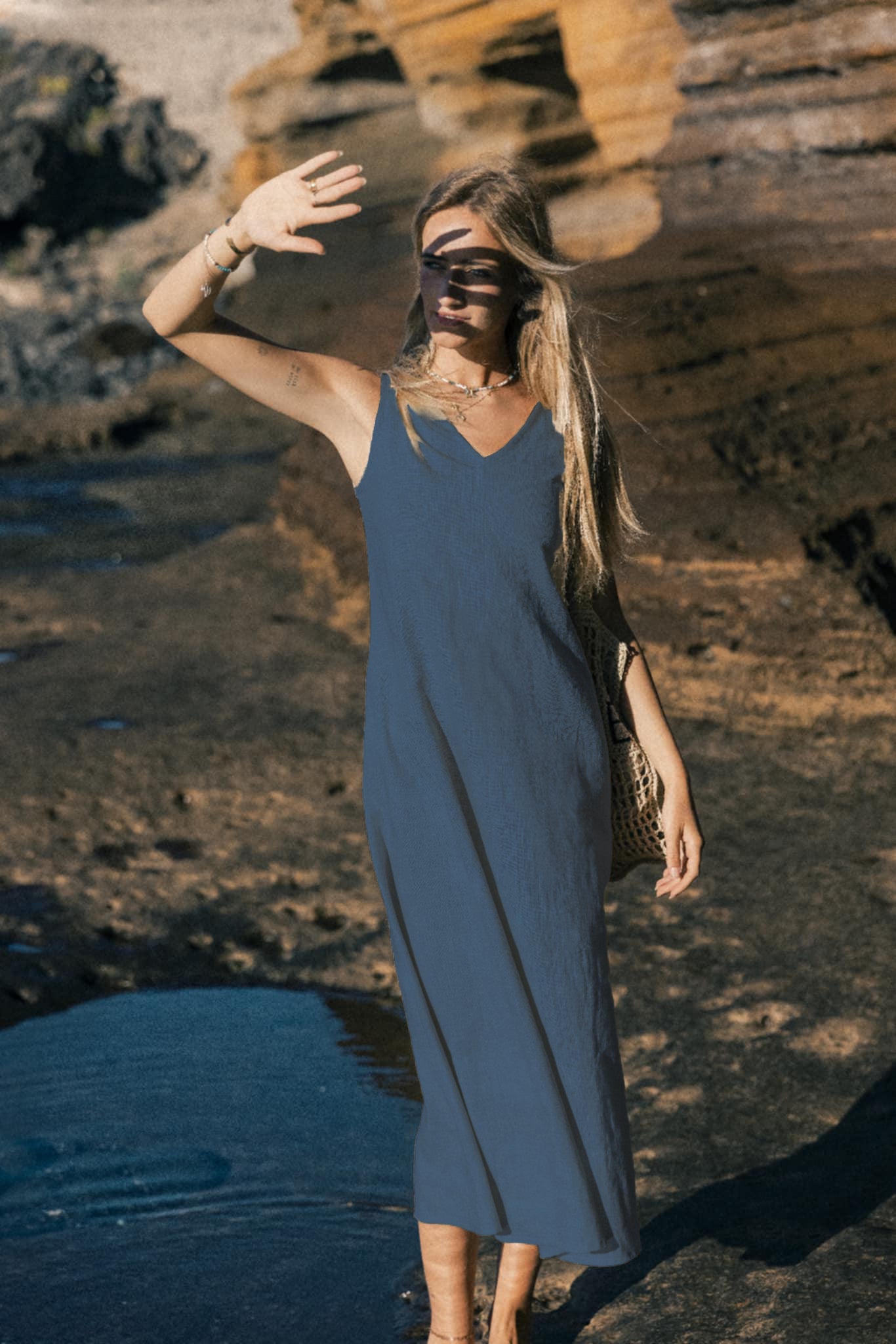 SUNSET — Sleeveless V-Neck Linen Midi Dress