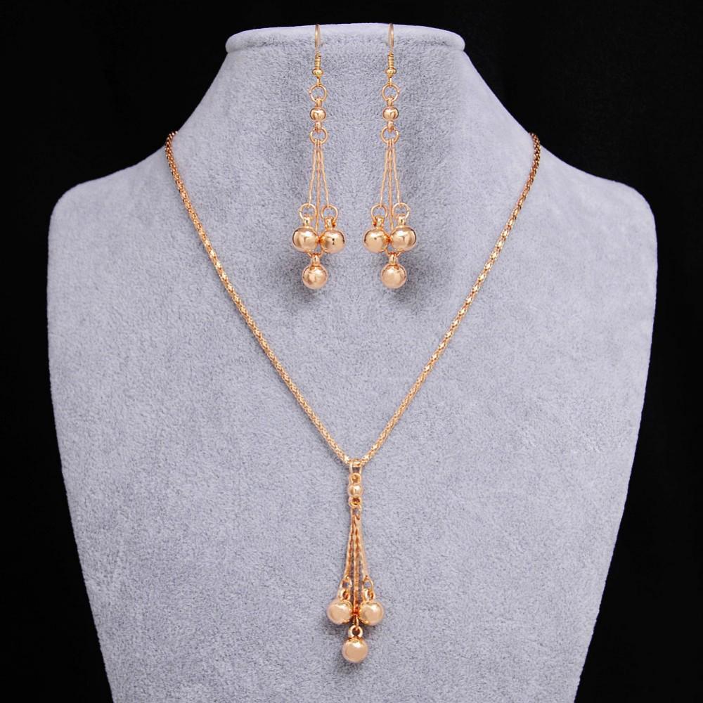 Conjunto de Colar e Brincos Tassel