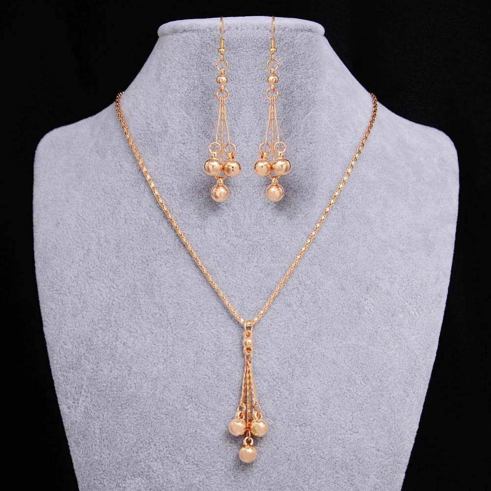 Conjunto de Colar e Brincos Tassel