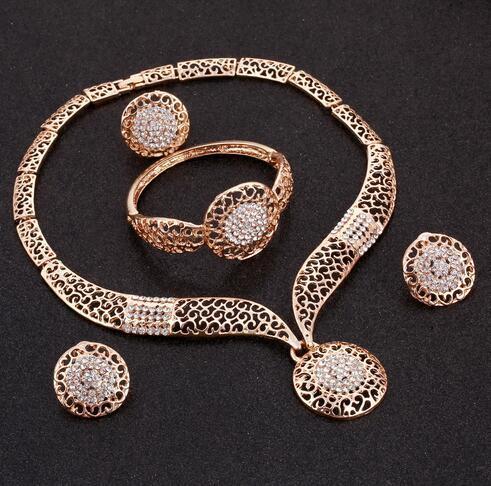 Conjunto de Colar Anel Pulseira e Brincos Dubai
