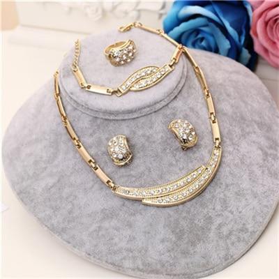 Conjunto de Colar Brincos Pulseira e Anel Cristal Africano